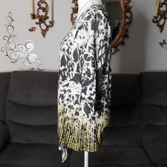 Christopher & Banks funky patterned womens top - Picture 4 of 10